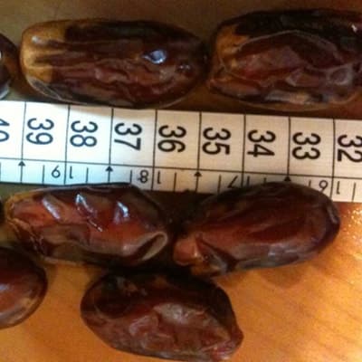 UNPITTED  SAYER DATES
PACKING : 5KG | 10KG | 20KG